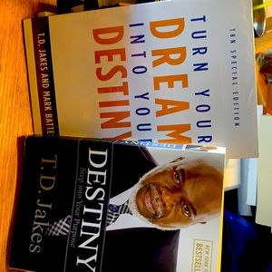 New/ unopened TDJakes Book and Disc Set